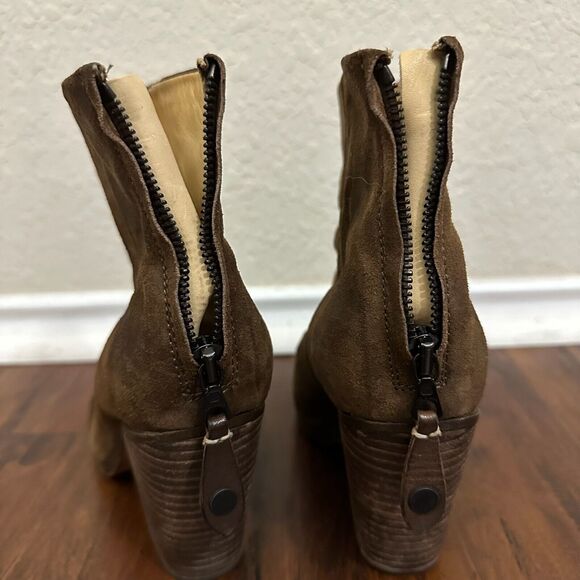 RAG & BONE Classic Newbury Heeled Ankle Boots in Brown Suede - Picture 6 of 11
